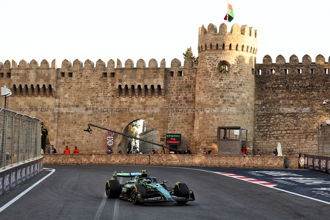 GP AZERBAIJAN, Fernando Alonso (ESP) Aston Martin F1 Team AMR24.

13.09.2024. Formula 1 World Championship, Rd 17, Azerbaijan Grand Prix, Baku Street Circuit, Azerbaijan, Practice Day.

- www.xpbimages.com, EMail: requests@xpbimages.com © Copyright: Bearne / XPB Images