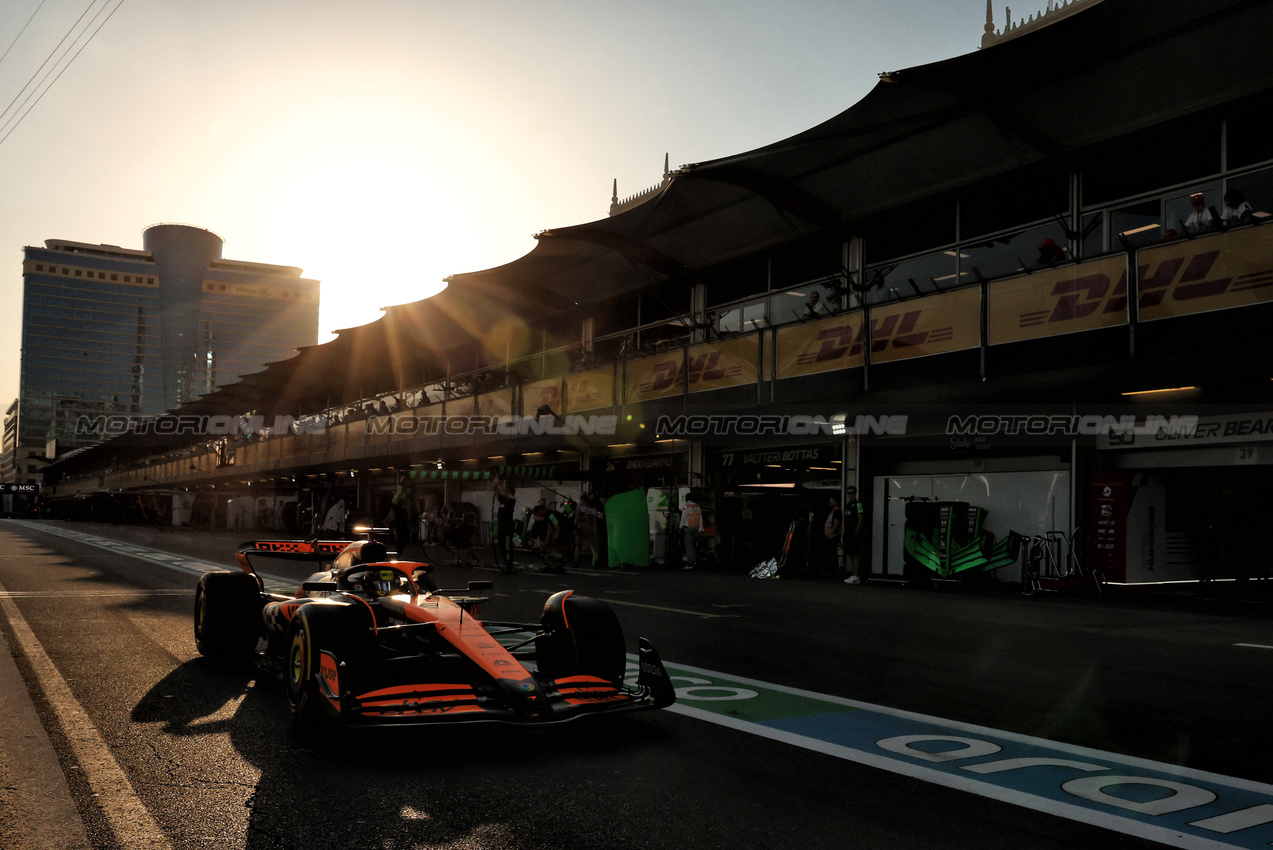 GP AZERBAIJAN, Oscar Piastri (AUS) McLaren MCL38.

13.09.2024. Formula 1 World Championship, Rd 17, Azerbaijan Grand Prix, Baku Street Circuit, Azerbaijan, Practice Day.

- www.xpbimages.com, EMail: requests@xpbimages.com © Copyright: Batchelor / XPB Images