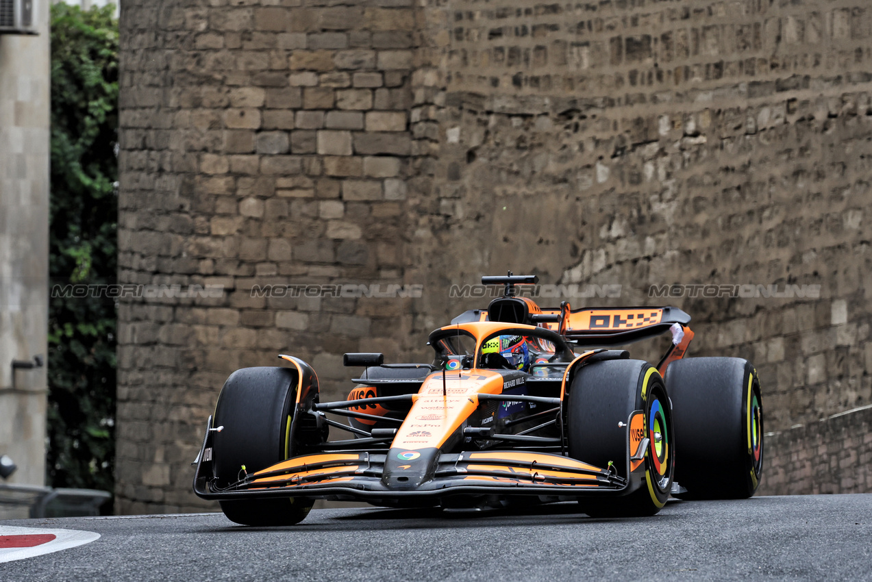 GP AZERBAIJAN, Oscar Piastri (AUS) McLaren MCL38.

13.09.2024. Formula 1 World Championship, Rd 17, Azerbaijan Grand Prix, Baku Street Circuit, Azerbaijan, Practice Day.

- www.xpbimages.com, EMail: requests@xpbimages.com © Copyright: Bearne / XPB Images