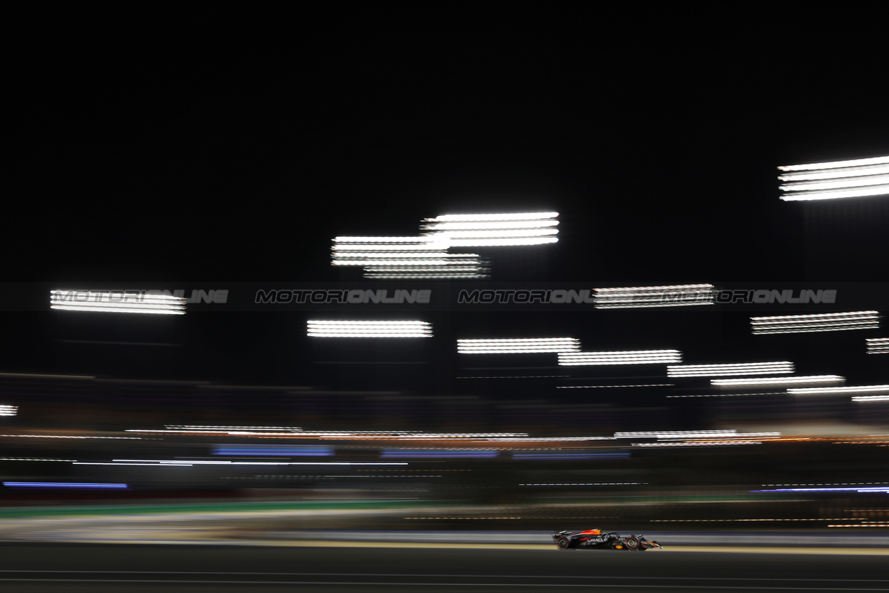 GP BAHRAIN, Max Verstappen (NLD) Red Bull Racing RB20.

29.02.2024. Formula 1 World Championship, Rd 1, Bahrain Grand Prix, Sakhir, Bahrain, Practice Day

 - www.xpbimages.com, EMail: requests@xpbimages.com © Copyright: Staley / XPB Images