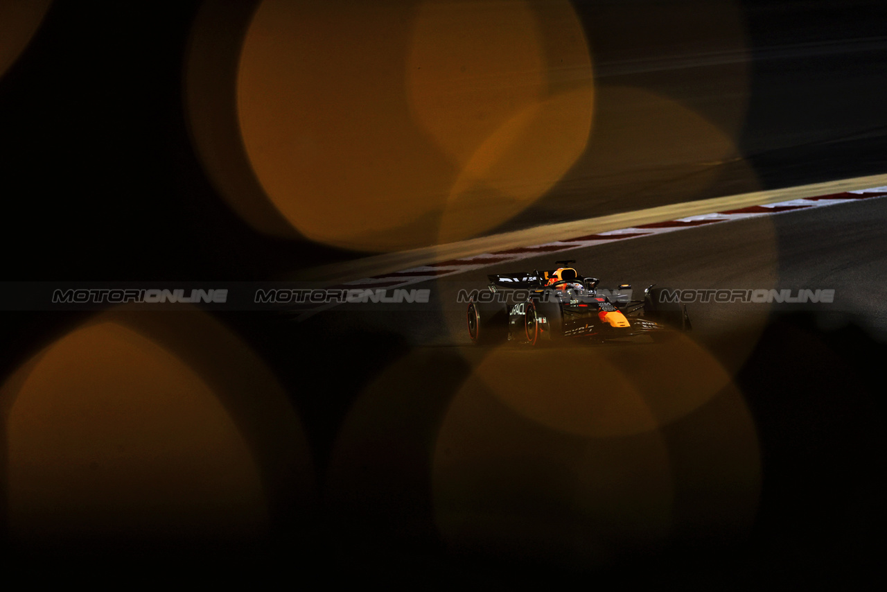 GP BAHRAIN, Max Verstappen (NLD) Red Bull Racing RB20.

29.02.2024. Formula 1 World Championship, Rd 1, Bahrain Grand Prix, Sakhir, Bahrain, Practice Day

 - www.xpbimages.com, EMail: requests@xpbimages.com © Copyright: Staley / XPB Images