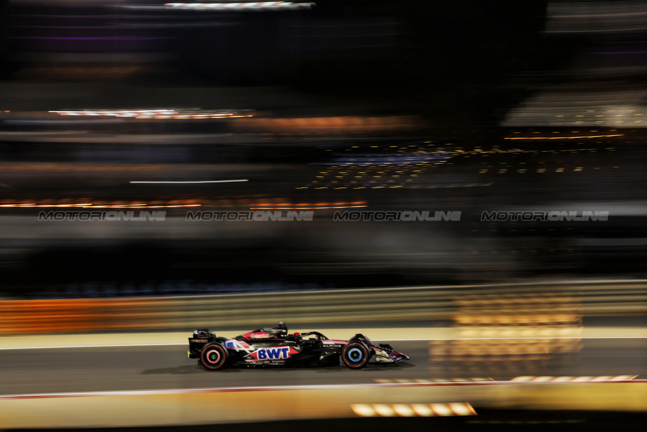 GP BAHRAIN, Esteban Ocon (FRA) Alpine F1 Team A524.

29.02.2024. Formula 1 World Championship, Rd 1, Bahrain Grand Prix, Sakhir, Bahrain, Practice Day

 - www.xpbimages.com, EMail: requests@xpbimages.com © Copyright: Staley / XPB Images