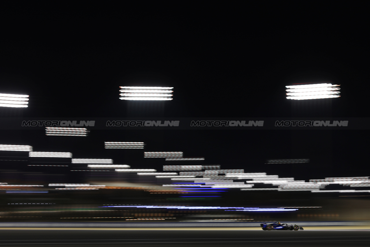 GP BAHRAIN, Logan Sargeant (USA) Williams Racing FW46.

29.02.2024. Formula 1 World Championship, Rd 1, Bahrain Grand Prix, Sakhir, Bahrain, Practice Day

 - www.xpbimages.com, EMail: requests@xpbimages.com © Copyright: Staley / XPB Images