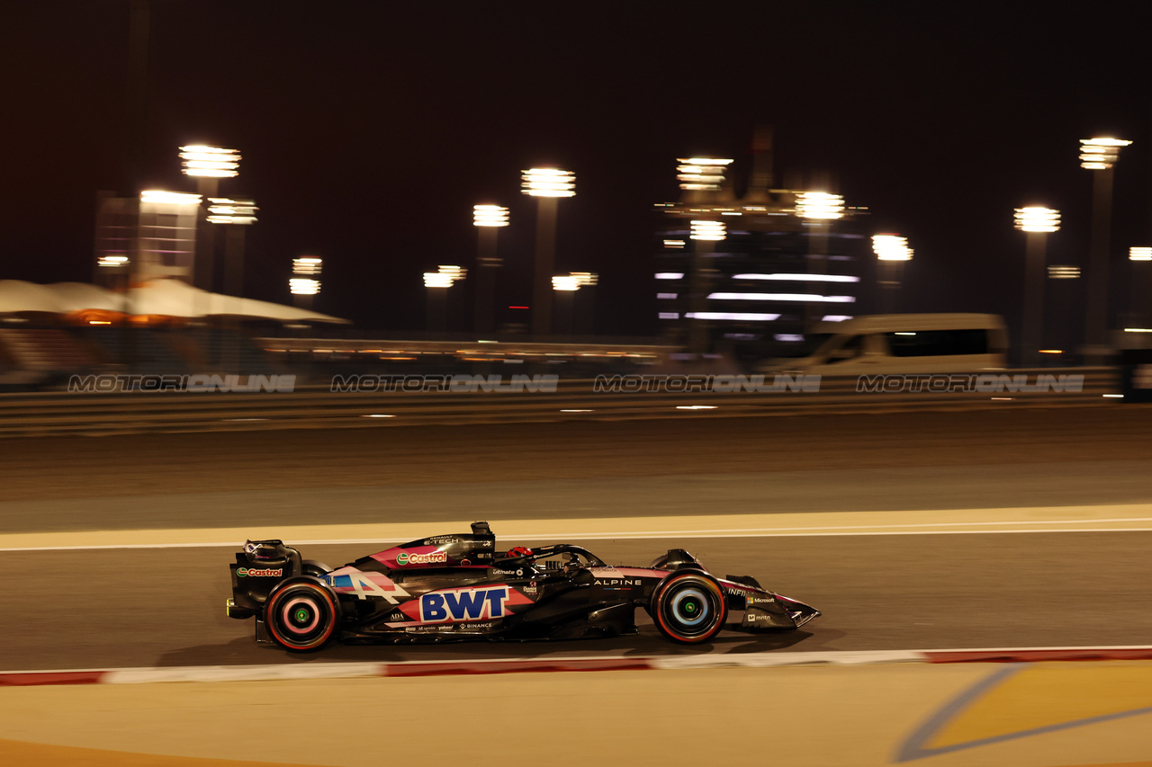 GP BAHRAIN, Esteban Ocon (FRA) Alpine F1 Team A524.

29.02.2024. Formula 1 World Championship, Rd 1, Bahrain Grand Prix, Sakhir, Bahrain, Practice Day

- www.xpbimages.com, EMail: requests@xpbimages.com © Copyright: Bearne / XPB Images