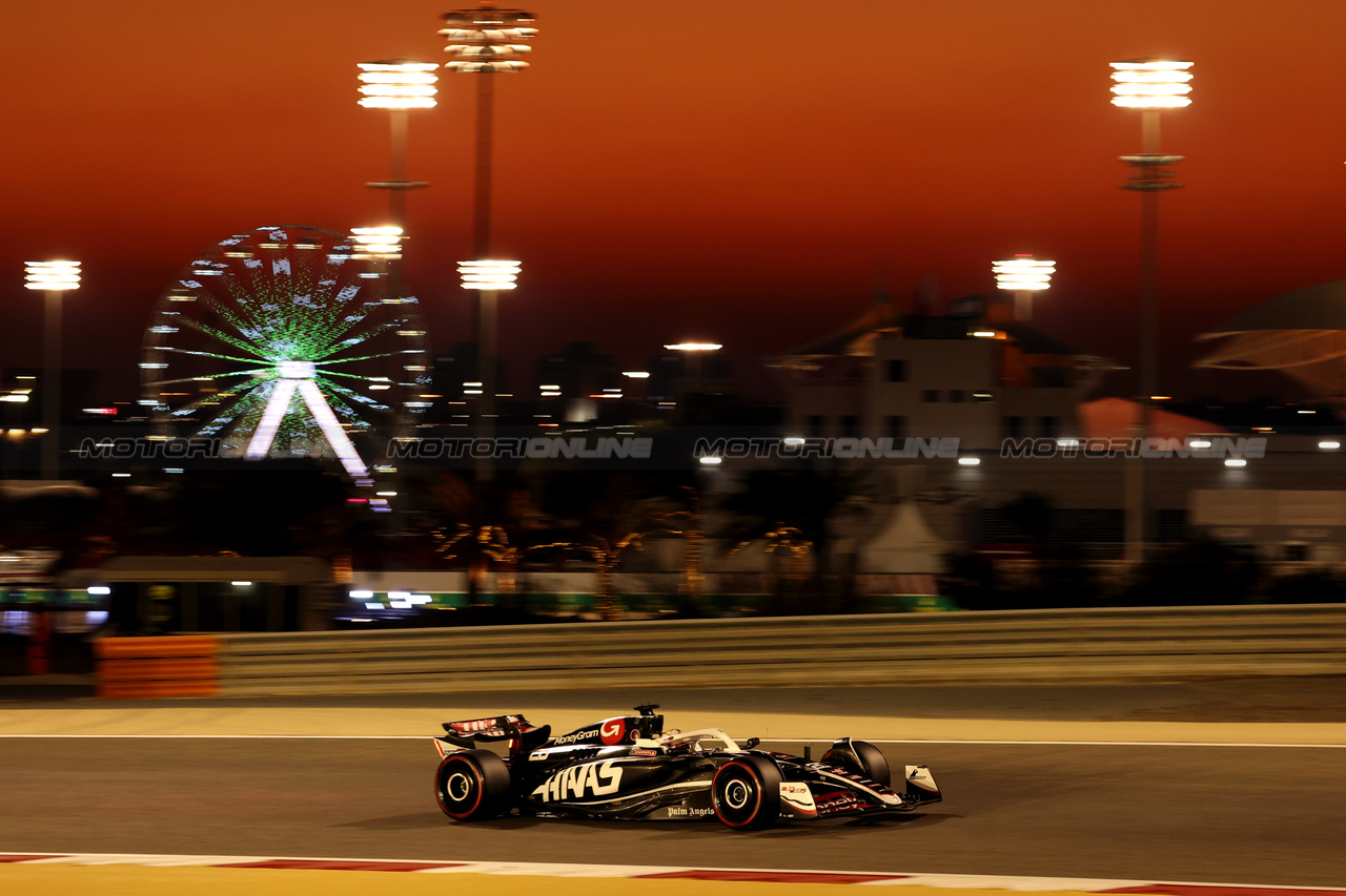 GP BAHRAIN, Kevin Magnussen (DEN) Haas VF-24.

29.02.2024. Formula 1 World Championship, Rd 1, Bahrain Grand Prix, Sakhir, Bahrain, Practice Day

- www.xpbimages.com, EMail: requests@xpbimages.com © Copyright: Bearne / XPB Images