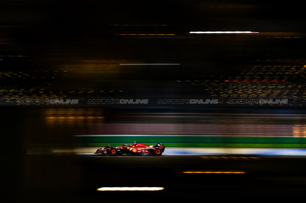 GP BAHRAIN, Carlos Sainz Jr (ESP), Ferrari 
29.02.2024. Formula 1 World Championship, Rd 1, Bahrain Grand Prix, Sakhir, Bahrain, Practice Day
- www.xpbimages.com, EMail: requests@xpbimages.com © Copyright: Charniaux / XPB Images