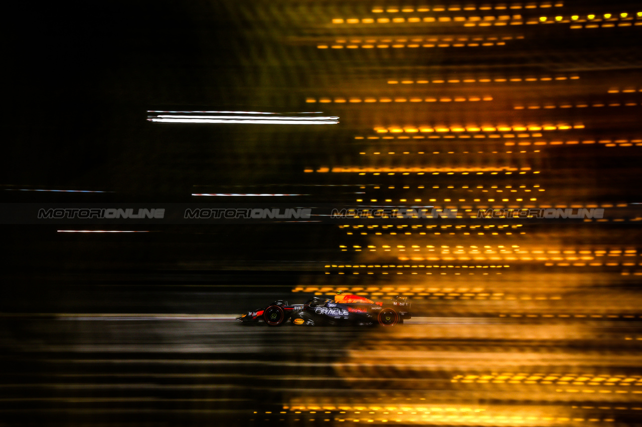 GP BAHRAIN, Sergio Perez (MEX), Red Bull Racing 
29.02.2024. Formula 1 World Championship, Rd 1, Bahrain Grand Prix, Sakhir, Bahrain, Practice Day
- www.xpbimages.com, EMail: requests@xpbimages.com © Copyright: Charniaux / XPB Images