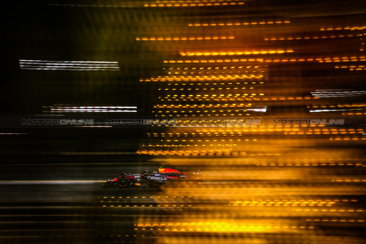 GP BAHRAIN, Sergio Perez (MEX), Red Bull Racing 
29.02.2024. Formula 1 World Championship, Rd 1, Bahrain Grand Prix, Sakhir, Bahrain, Practice Day
- www.xpbimages.com, EMail: requests@xpbimages.com © Copyright: Charniaux / XPB Images