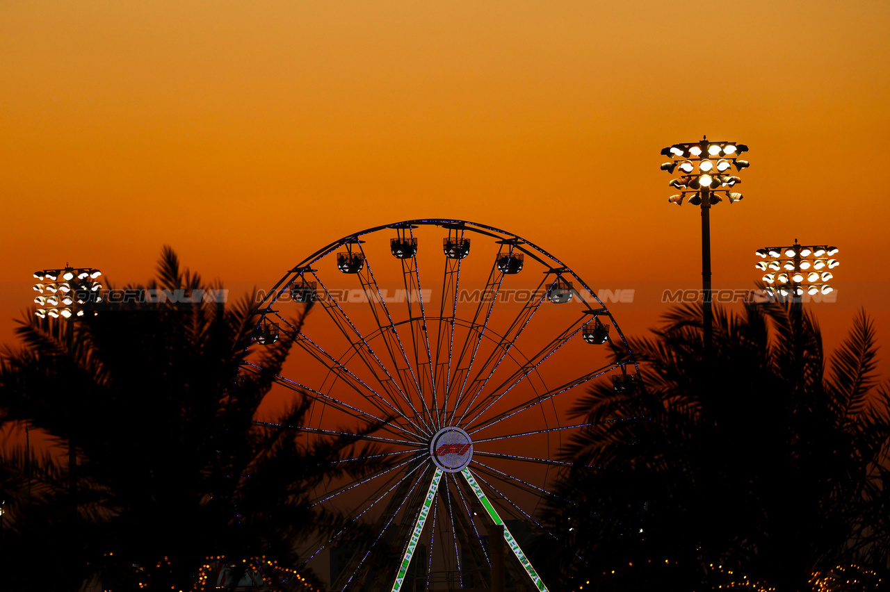 GP BAHRAIN, Track Atmosphere 
29.02.2024. Formula 1 World Championship, Rd 1, Bahrain Grand Prix, Sakhir, Bahrain, Practice Day
- www.xpbimages.com, EMail: requests@xpbimages.com © Copyright: Charniaux / XPB Images