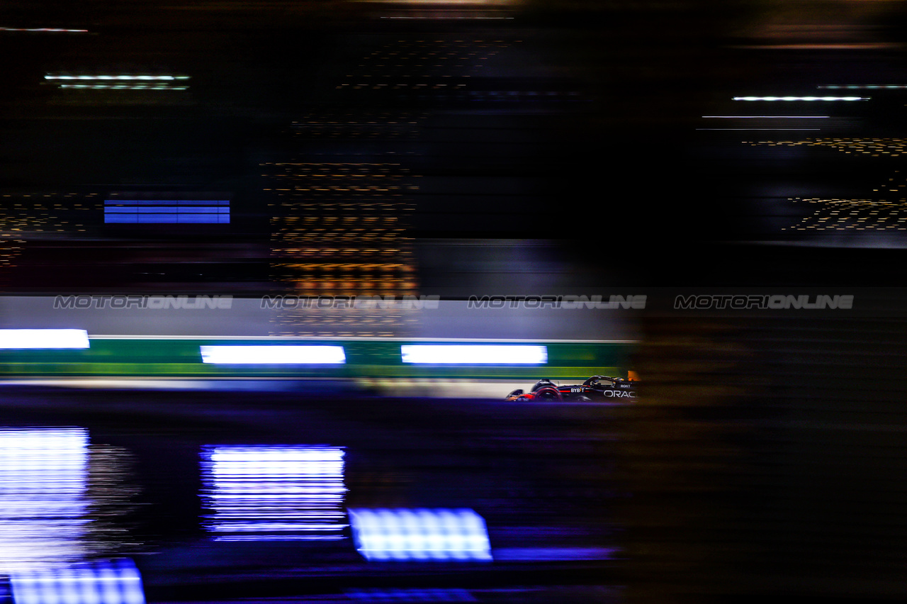 GP BAHRAIN, Max Verstappen (NLD), Red Bull Racing 
29.02.2024. Formula 1 World Championship, Rd 1, Bahrain Grand Prix, Sakhir, Bahrain, Practice Day
- www.xpbimages.com, EMail: requests@xpbimages.com © Copyright: Charniaux / XPB Images