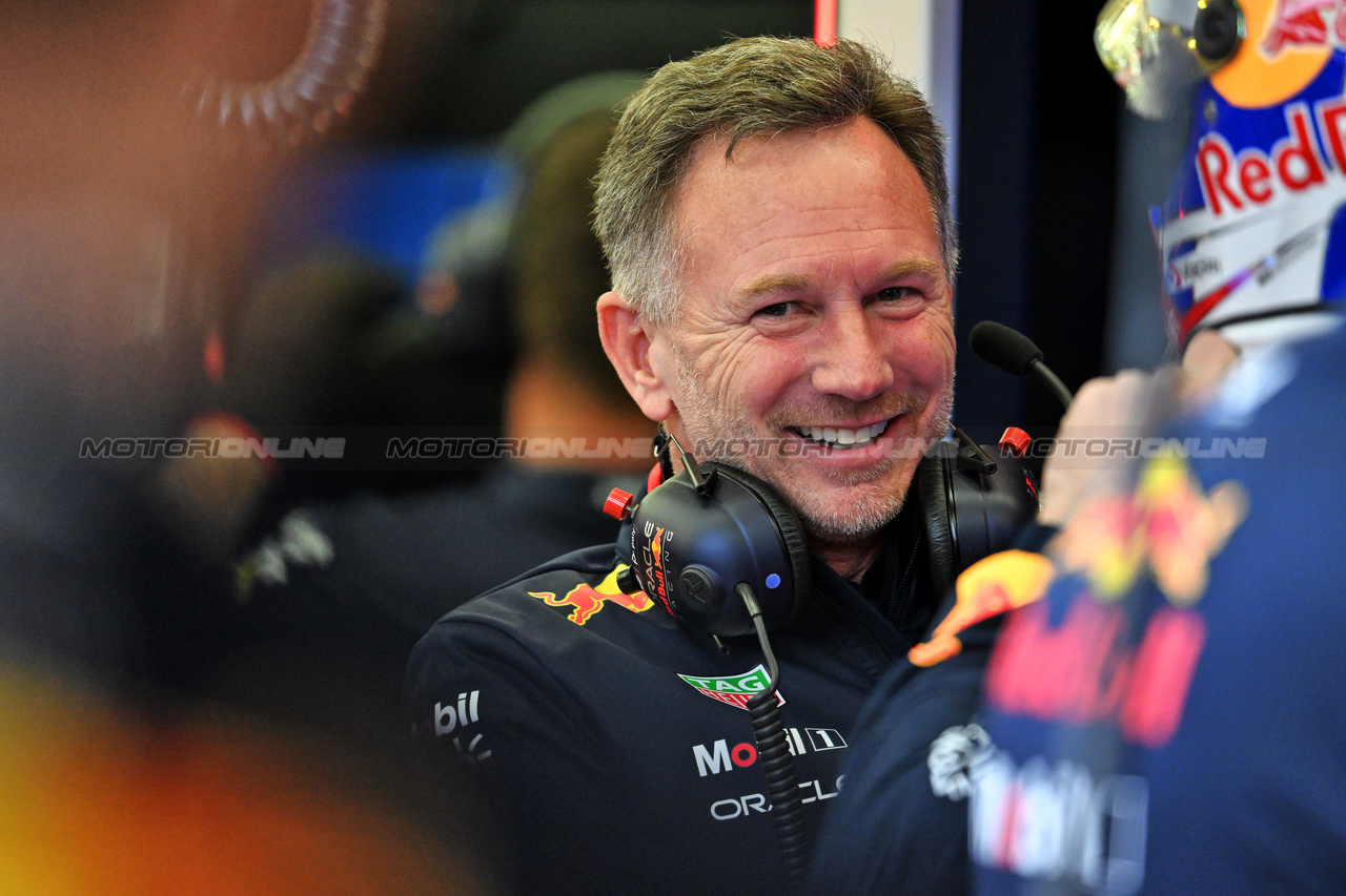 GP BAHRAIN, Christian Horner (GBR) Red Bull Racing Team Principal.

29.02.2024. Formula 1 World Championship, Rd 1, Bahrain Grand Prix, Sakhir, Bahrain, Practice Day

- www.xpbimages.com, EMail: requests@xpbimages.com © Copyright: Price / XPB Images