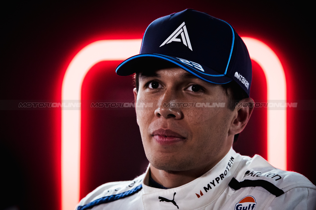 GP BAHRAIN, Alexander Albon (THA) Williams Racing.

29.02.2024. Formula 1 World Championship, Rd 1, Bahrain Grand Prix, Sakhir, Bahrain, Practice Day

- www.xpbimages.com, EMail: requests@xpbimages.com © Copyright: Bearne / XPB Images