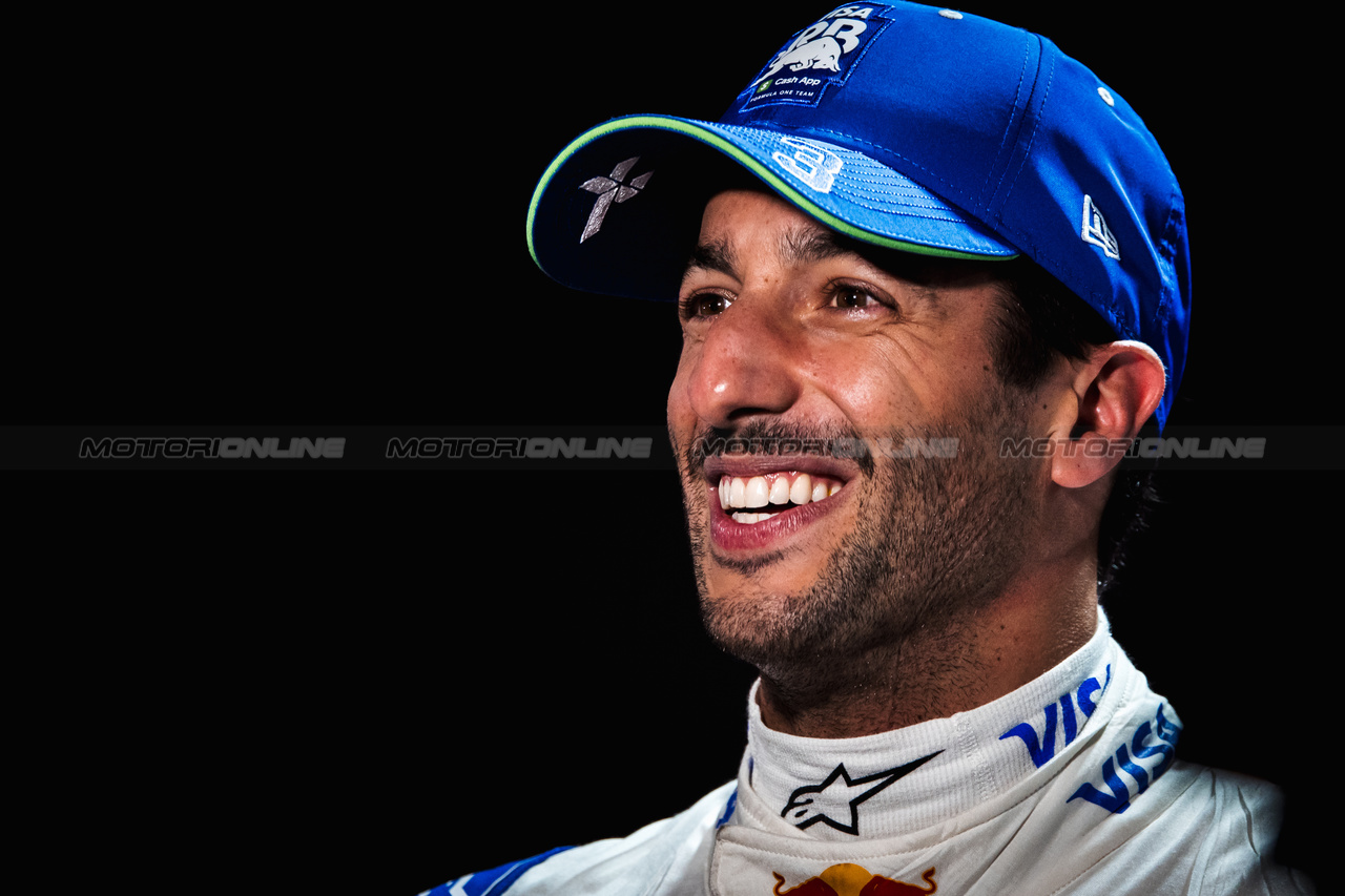 GP BAHRAIN, Daniel Ricciardo (AUS) RB.

29.02.2024. Formula 1 World Championship, Rd 1, Bahrain Grand Prix, Sakhir, Bahrain, Practice Day

- www.xpbimages.com, EMail: requests@xpbimages.com © Copyright: Bearne / XPB Images