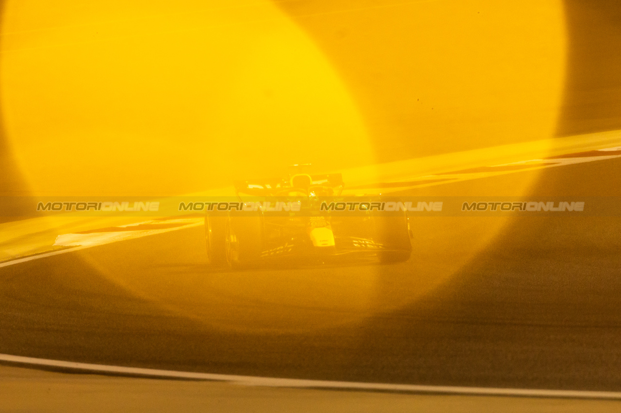 GP BAHRAIN, Max Verstappen (NLD) Red Bull Racing RB20.

29.02.2024. Formula 1 World Championship, Rd 1, Bahrain Grand Prix, Sakhir, Bahrain, Practice Day

- www.xpbimages.com, EMail: requests@xpbimages.com © Copyright: Bearne / XPB Images
