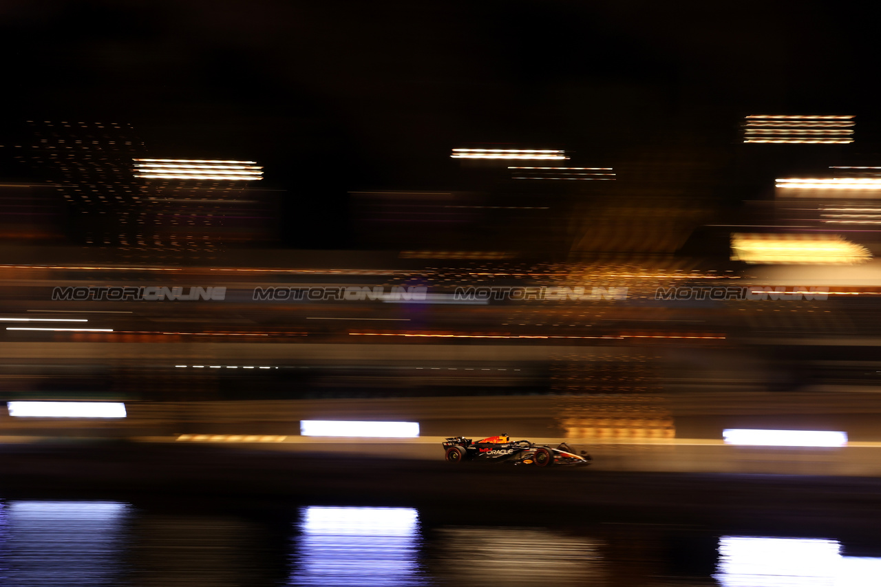 GP BAHRAIN, Max Verstappen (NLD) Red Bull Racing RB20.

29.02.2024. Formula 1 World Championship, Rd 1, Bahrain Grand Prix, Sakhir, Bahrain, Practice Day

- www.xpbimages.com, EMail: requests@xpbimages.com © Copyright: Bearne / XPB Images