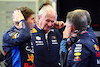 GP BAHRAIN, Max Verstappen (NLD) Red Bull Racing with Dr Helmut Marko (AUT) Red Bull Motorsport Consultant; Christian Horner (GBR) Red Bull Racing Team Principal e Gianpiero Lambiase (ITA) Red Bull Racing Engineer.
29.02.2024. Formula 1 World Championship, Rd 1, Bahrain Grand Prix, Sakhir, Bahrain, Practice Day
- www.xpbimages.com, EMail: requests@xpbimages.com © Copyright: Batchelor / XPB Images