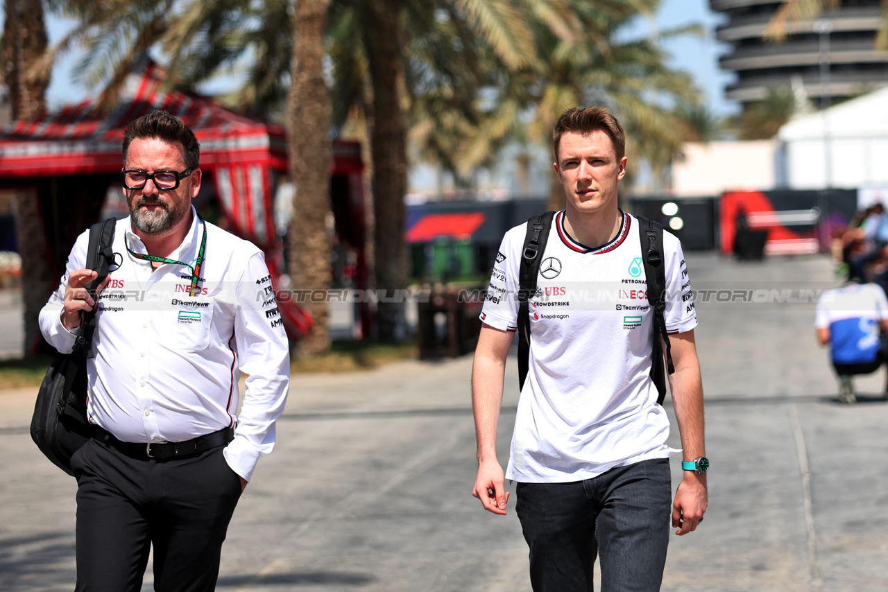 GP BAHRAIN, (L to R): Gwen Lagrue, Head of Mercedes AMG Driver Development with Frederik Vesti (DEN) Mercedes AMG F1 Reserve Driver.

28.02.2024. Formula 1 World Championship, Rd 1, Bahrain Grand Prix, Sakhir, Bahrain, Preparation Day.

- www.xpbimages.com, EMail: requests@xpbimages.com © Copyright: Bearne / XPB Images