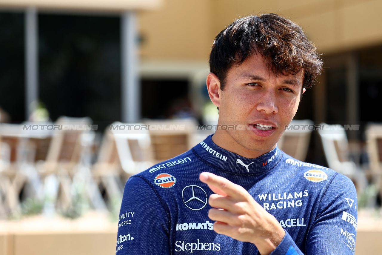 GP BAHRAIN, Alexander Albon (THA) Williams Racing.

28.02.2024. Formula 1 World Championship, Rd 1, Bahrain Grand Prix, Sakhir, Bahrain, Preparation Day.

- www.xpbimages.com, EMail: requests@xpbimages.com © Copyright: Batchelor / XPB Images