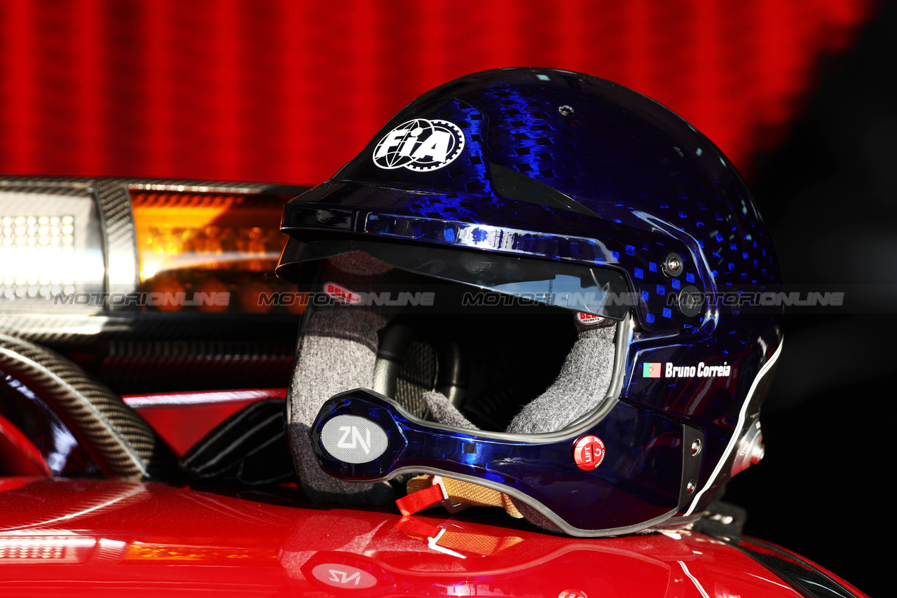 GP BAHRAIN, The helmet of Bruno Correia (POR) FIA Medical Car Driver.

28.02.2024. Formula 1 World Championship, Rd 1, Bahrain Grand Prix, Sakhir, Bahrain, Preparation Day.

 - www.xpbimages.com, EMail: requests@xpbimages.com © Copyright: Coates / XPB Images