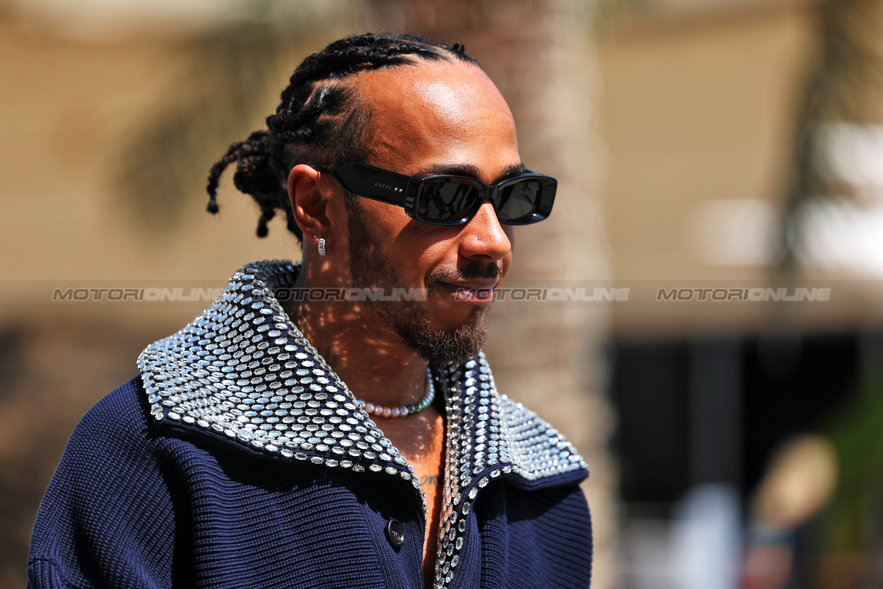 GP BAHRAIN, Lewis Hamilton (GBR) Mercedes AMG F1.

28.02.2024. Formula 1 World Championship, Rd 1, Bahrain Grand Prix, Sakhir, Bahrain, Preparation Day.

 - www.xpbimages.com, EMail: requests@xpbimages.com © Copyright: Staley / XPB Images