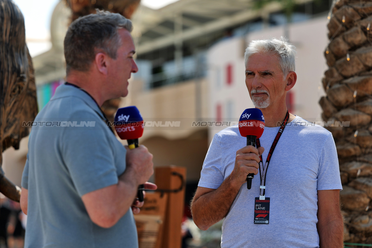 GP BAHRAIN, Damon Hill (GBR) Sky Sports Presenter.

28.02.2024. Formula 1 World Championship, Rd 1, Bahrain Grand Prix, Sakhir, Bahrain, Preparation Day.

 - www.xpbimages.com, EMail: requests@xpbimages.com © Copyright: Staley / XPB Images