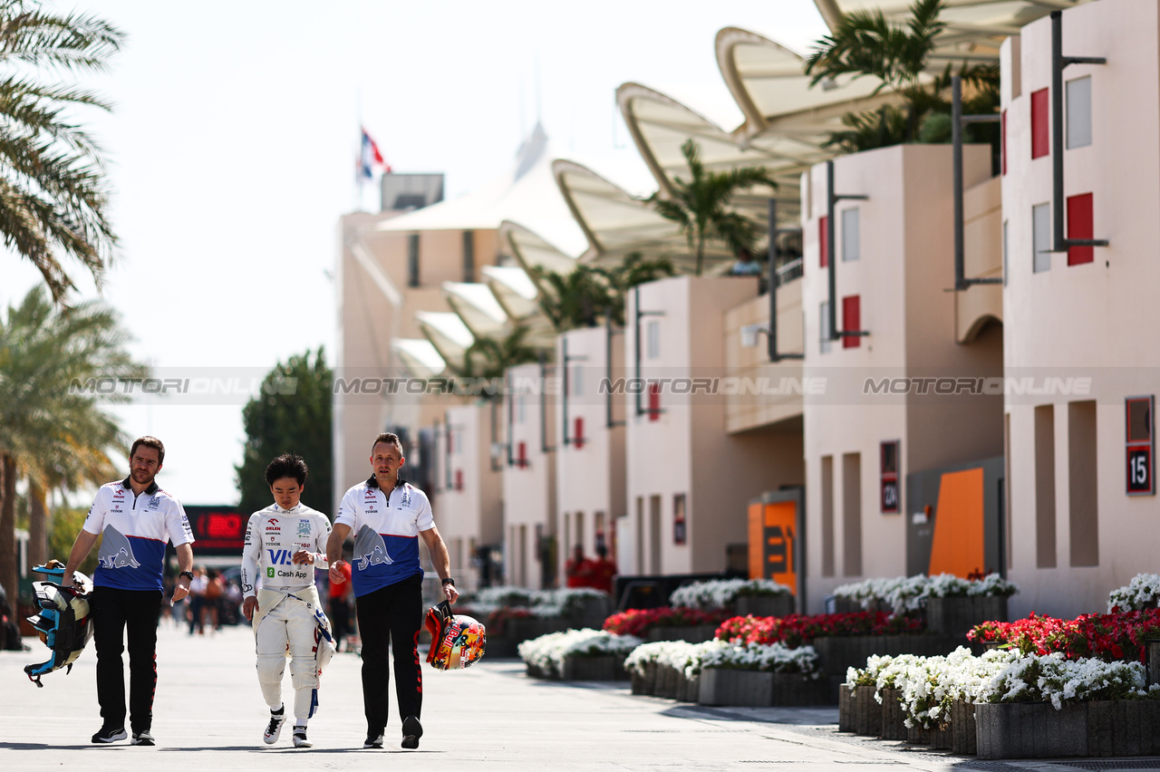 GP BAHRAIN, Yuki Tsunoda (JPN), RB F1 Team 
28.02.2024. Formula 1 World Championship, Rd 1, Bahrain Grand Prix, Sakhir, Bahrain, Preparation Day.
- www.xpbimages.com, EMail: requests@xpbimages.com © Copyright: Charniaux / XPB Images