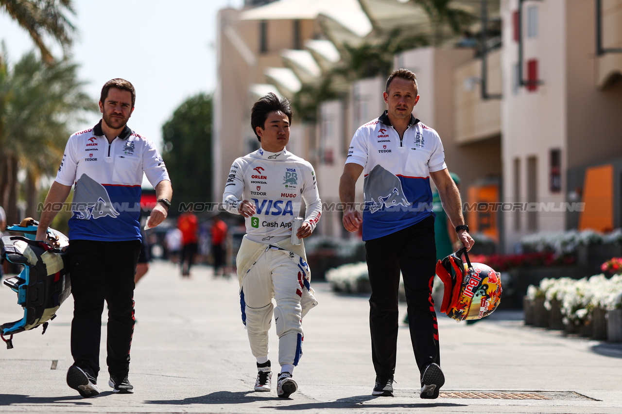 GP BAHRAIN, Yuki Tsunoda (JPN), RB F1 Team 
28.02.2024. Formula 1 World Championship, Rd 1, Bahrain Grand Prix, Sakhir, Bahrain, Preparation Day.
- www.xpbimages.com, EMail: requests@xpbimages.com © Copyright: Charniaux / XPB Images