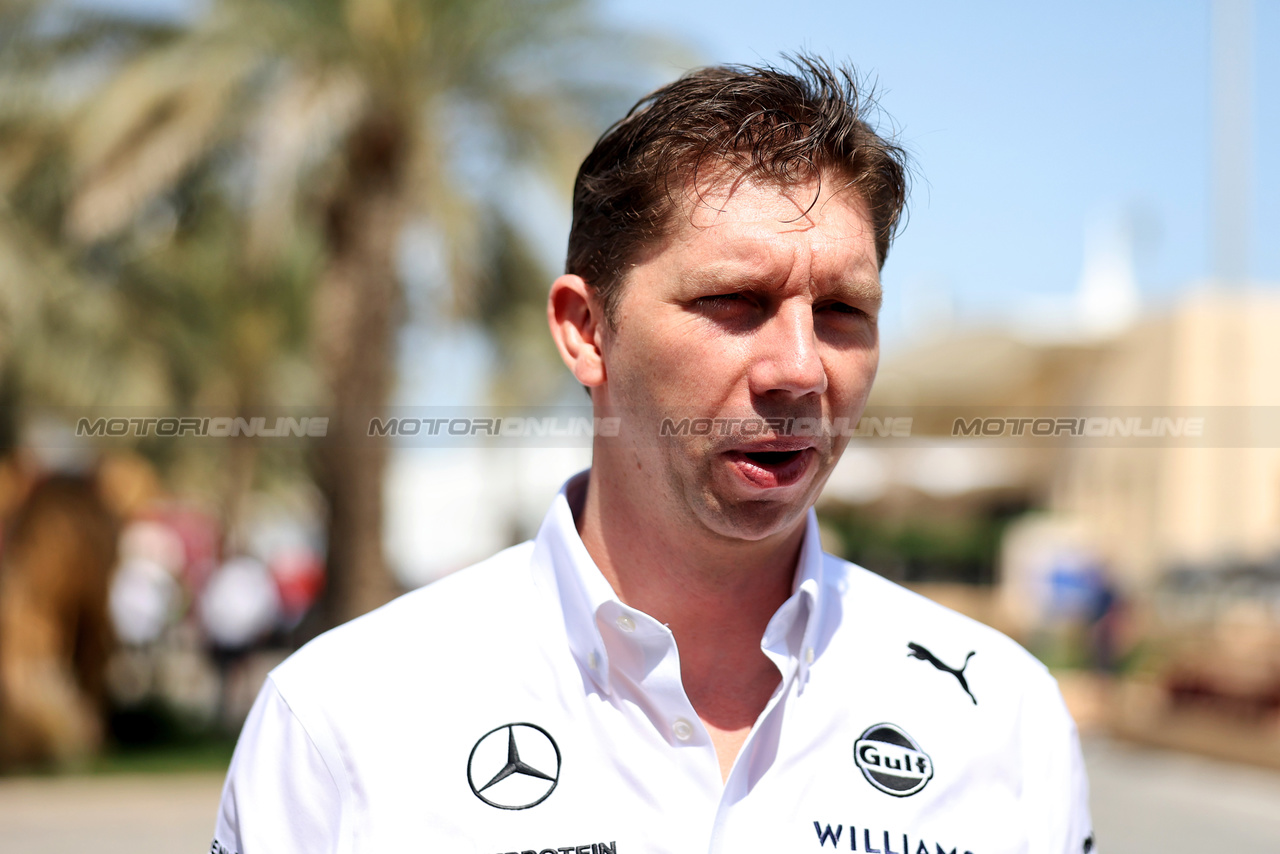 GP BAHRAIN, James Vowles (GBR) Williams Racing Team Principal.

28.02.2024. Formula 1 World Championship, Rd 1, Bahrain Grand Prix, Sakhir, Bahrain, Preparation Day.

- www.xpbimages.com, EMail: requests@xpbimages.com © Copyright: Bearne / XPB Images