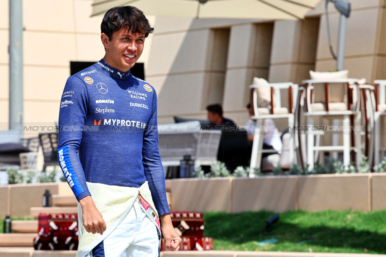 GP BAHRAIN, Alexander Albon (THA) Williams Racing.

28.02.2024. Formula 1 World Championship, Rd 1, Bahrain Grand Prix, Sakhir, Bahrain, Preparation Day.

- www.xpbimages.com, EMail: requests@xpbimages.com © Copyright: Batchelor / XPB Images