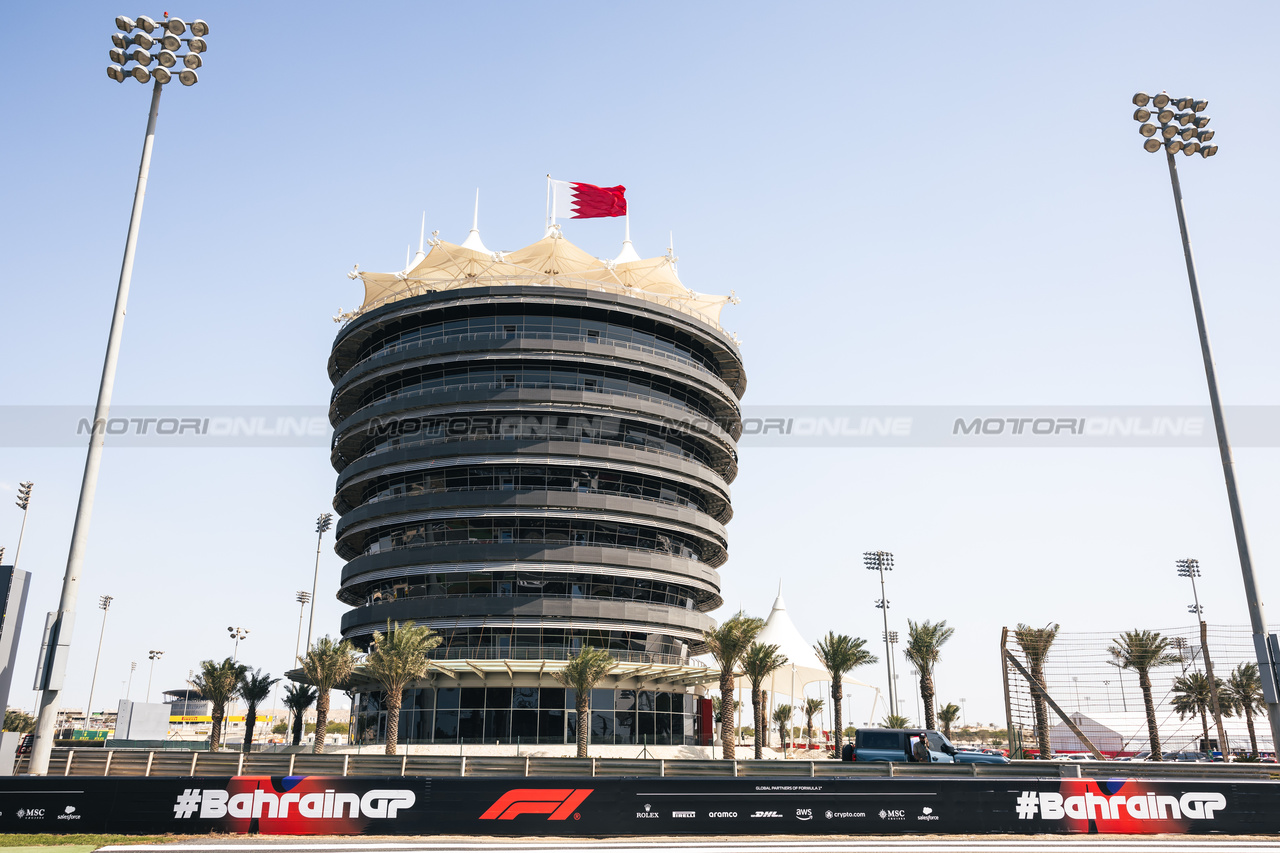 GP BAHRAIN, Circuit Atmosfera.

28.02.2024. Formula 1 World Championship, Rd 1, Bahrain Grand Prix, Sakhir, Bahrain, Preparation Day.

- www.xpbimages.com, EMail: requests@xpbimages.com © Copyright: Bearne / XPB Images