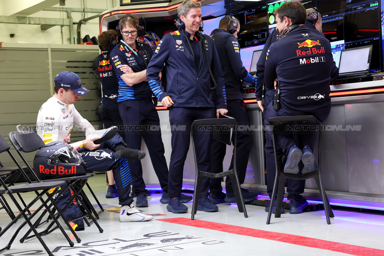 GP BAHRAIN, Max Verstappen (NLD) Red Bull Racing.

02.03.2024. Formula 1 World Championship, Rd 1, Bahrain Grand Prix, Sakhir, Bahrain, Gara Day.

- www.xpbimages.com, EMail: requests@xpbimages.com © Copyright: Bearne / XPB Images