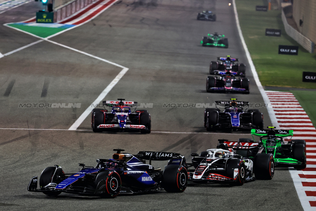 GP BAHRAIN, Alexander Albon (THA) Williams Racing FW46.

02.03.2024. Formula 1 World Championship, Rd 1, Bahrain Grand Prix, Sakhir, Bahrain, Gara Day.

- www.xpbimages.com, EMail: requests@xpbimages.com © Copyright: Batchelor / XPB Images