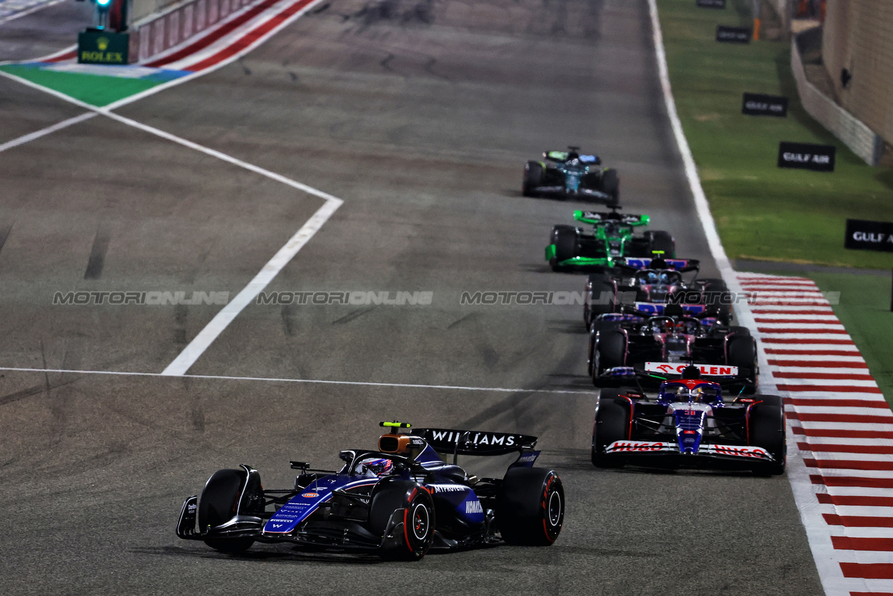 GP BAHRAIN, Logan Sargeant (USA) Williams Racing FW46.

02.03.2024. Formula 1 World Championship, Rd 1, Bahrain Grand Prix, Sakhir, Bahrain, Gara Day.

- www.xpbimages.com, EMail: requests@xpbimages.com © Copyright: Batchelor / XPB Images