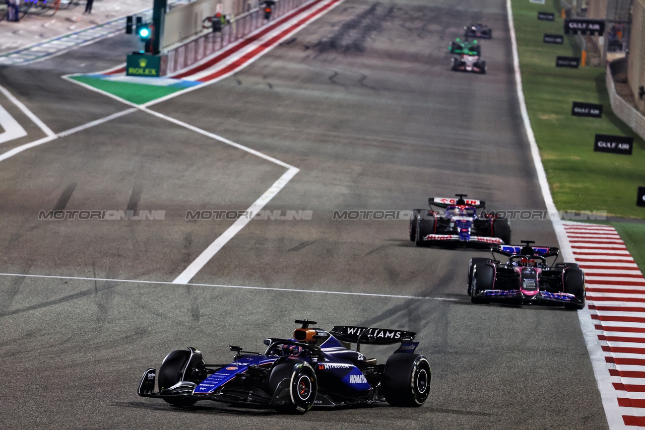 GP BAHRAIN, Alexander Albon (THA) Williams Racing FW46.

02.03.2024. Formula 1 World Championship, Rd 1, Bahrain Grand Prix, Sakhir, Bahrain, Gara Day.

- www.xpbimages.com, EMail: requests@xpbimages.com © Copyright: Batchelor / XPB Images