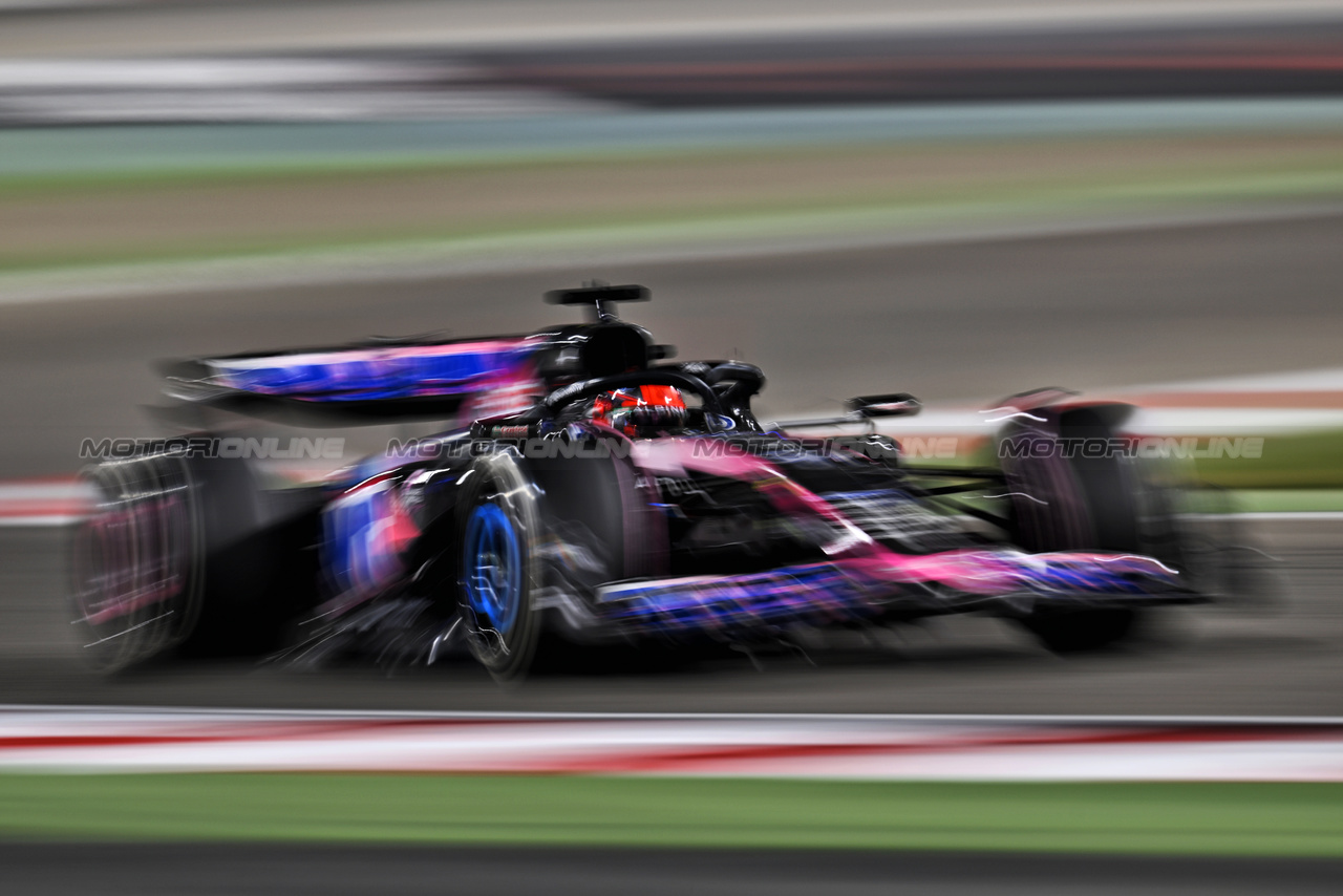 GP BAHRAIN, Esteban Ocon (FRA) Alpine F1 Team A524.

02.03.2024. Formula 1 World Championship, Rd 1, Bahrain Grand Prix, Sakhir, Bahrain, Gara Day.

- www.xpbimages.com, EMail: requests@xpbimages.com © Copyright: Price / XPB Images