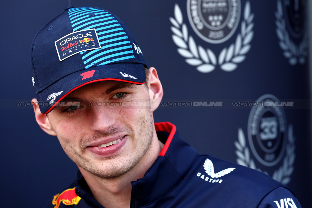 GP BAHRAIN, Max Verstappen (NLD) Red Bull Racing.

02.03.2024. Formula 1 World Championship, Rd 1, Bahrain Grand Prix, Sakhir, Bahrain, Gara Day.

 - www.xpbimages.com, EMail: requests@xpbimages.com © Copyright: Coates / XPB Images