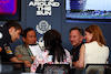 GP BAHRAIN, (L to R): Chalerm Yoovidhya (THA) Red Bull Racing Co-Owner with sua moglie; Christian Horner (GBR) Red Bull Racing Team Principal, e sua moglie Geri Horner (GBR) Singer.
02.03.2024. Formula 1 World Championship, Rd 1, Bahrain Grand Prix, Sakhir, Bahrain, Gara Day.
 - www.xpbimages.com, EMail: requests@xpbimages.com © Copyright: Coates / XPB Images