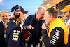 GP BAHRAIN, (L to R): Adrian Newey (GBR) Red Bull Racing Chief Technical Officer with Jeremy Clarkson (GBR) e Zak Brown (USA) McLaren Executive Director on the grid.
02.03.2024. Formula 1 World Championship, Rd 1, Bahrain Grand Prix, Sakhir, Bahrain, Gara Day.
- www.xpbimages.com, EMail: requests@xpbimages.com © Copyright: Batchelor / XPB Images