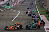GP BAHRAIN, Lando Norris (GBR) McLaren MCL38 e Fernando Alonso (ESP) Aston Martin F1 Team AMR24 battle for position.
02.03.2024. Formula 1 World Championship, Rd 1, Bahrain Grand Prix, Sakhir, Bahrain, Gara Day.
- www.xpbimages.com, EMail: requests@xpbimages.com © Copyright: Batchelor / XPB Images