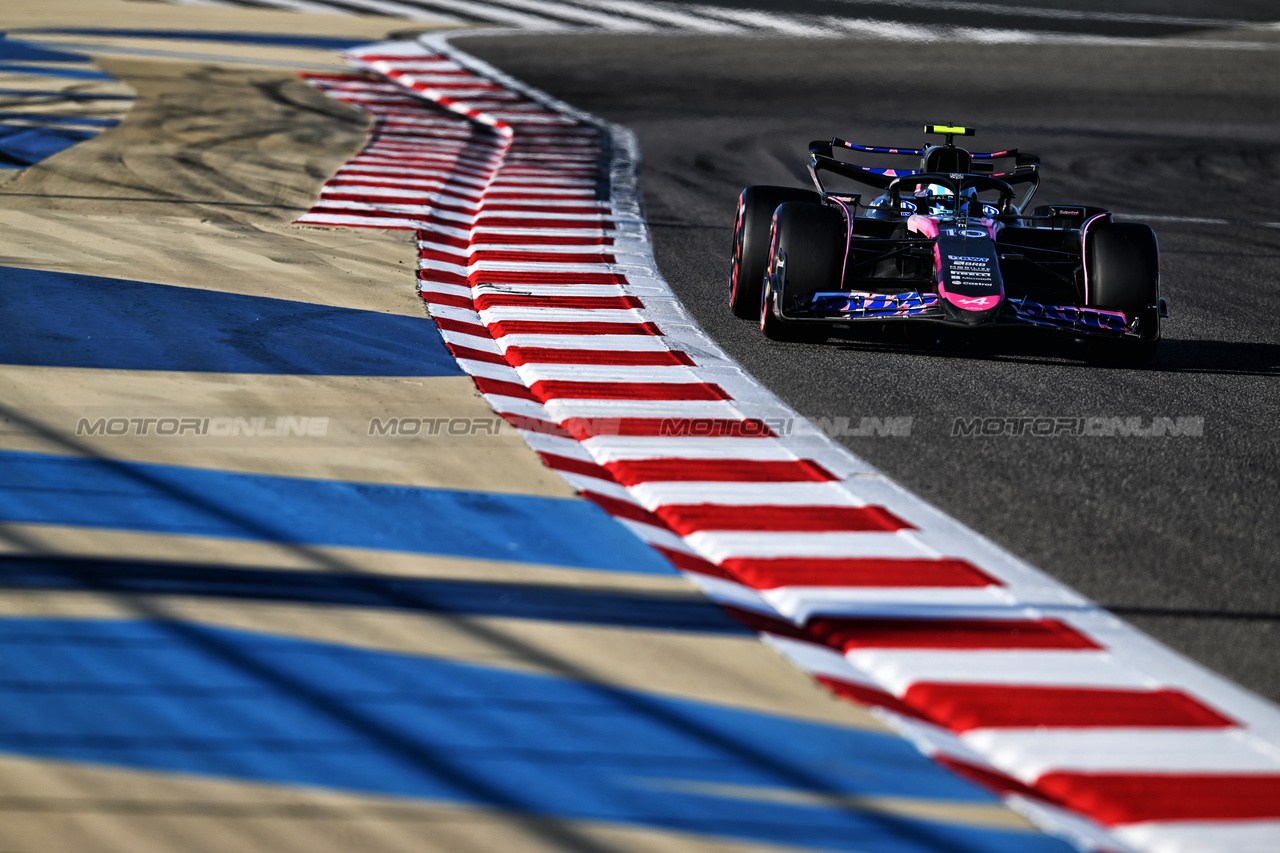 GP BAHRAIN, Pierre Gasly (FRA) Alpine F1 Team A524.

01.03.2024. Formula 1 World Championship, Rd 1, Bahrain Grand Prix, Sakhir, Bahrain, Qualifiche Day.

- www.xpbimages.com, EMail: requests@xpbimages.com © Copyright: Price / XPB Images