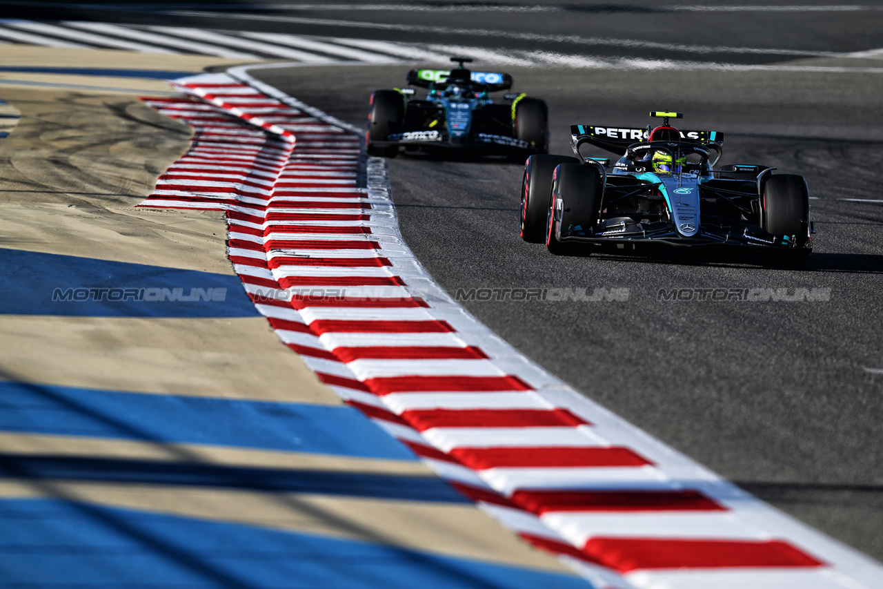 GP BAHRAIN, Lewis Hamilton (GBR) Mercedes AMG F1 W15.

01.03.2024. Formula 1 World Championship, Rd 1, Bahrain Grand Prix, Sakhir, Bahrain, Qualifiche Day.

- www.xpbimages.com, EMail: requests@xpbimages.com © Copyright: Price / XPB Images