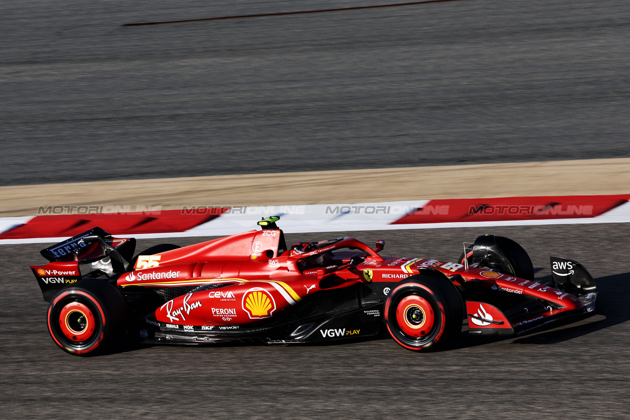 GP BAHRAIN, Carlos Sainz Jr (ESP) Ferrari SF-24.

01.03.2024. Formula 1 World Championship, Rd 1, Bahrain Grand Prix, Sakhir, Bahrain, Qualifiche Day.

- www.xpbimages.com, EMail: requests@xpbimages.com © Copyright: Bearne / XPB Images
