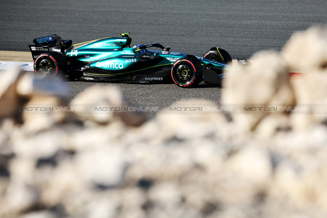 GP BAHRAIN, Fernando Alonso (ESP) Aston Martin F1 Team AMR24.

01.03.2024. Formula 1 World Championship, Rd 1, Bahrain Grand Prix, Sakhir, Bahrain, Qualifiche Day.

- www.xpbimages.com, EMail: requests@xpbimages.com © Copyright: Bearne / XPB Images