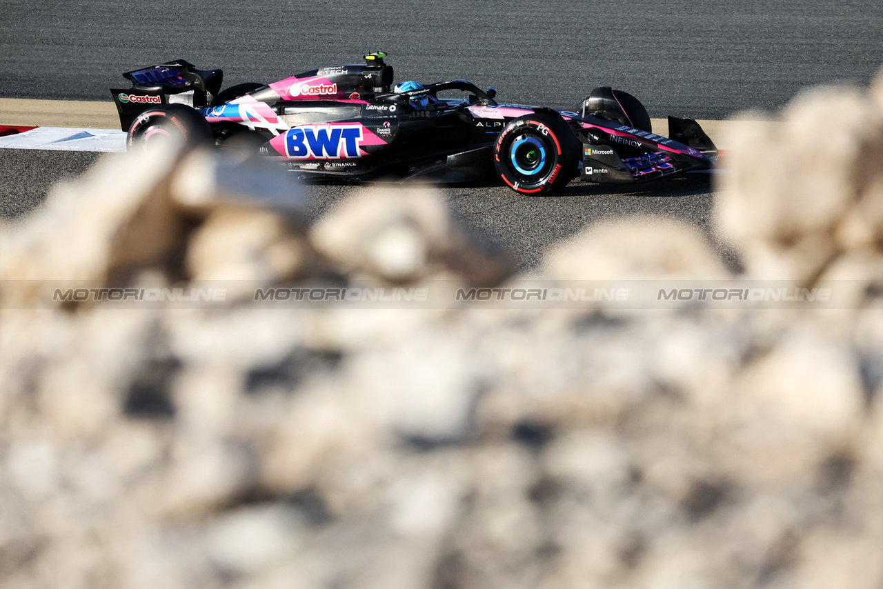 GP BAHRAIN, Pierre Gasly (FRA) Alpine F1 Team A524.

01.03.2024. Formula 1 World Championship, Rd 1, Bahrain Grand Prix, Sakhir, Bahrain, Qualifiche Day.

- www.xpbimages.com, EMail: requests@xpbimages.com © Copyright: Bearne / XPB Images
