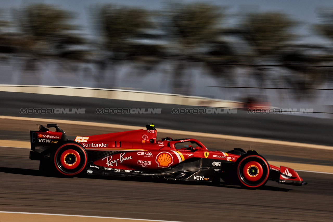 GP BAHRAIN, Carlos Sainz Jr (ESP) Ferrari SF-24.

01.03.2024. Formula 1 World Championship, Rd 1, Bahrain Grand Prix, Sakhir, Bahrain, Qualifiche Day.

 - www.xpbimages.com, EMail: requests@xpbimages.com © Copyright: Staley / XPB Images