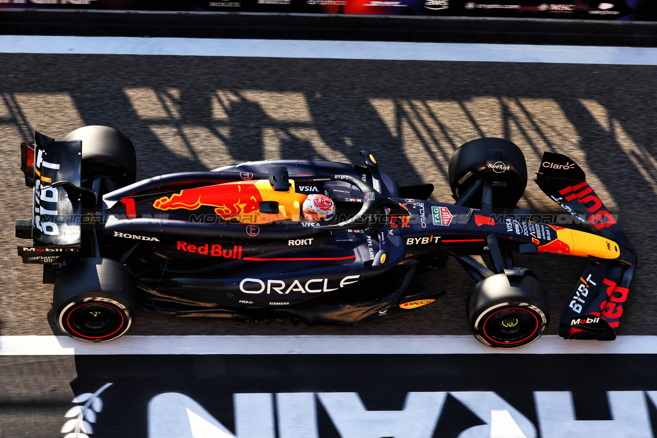 GP BAHRAIN, Max Verstappen (NLD) Red Bull Racing RB20.

01.03.2024. Formula 1 World Championship, Rd 1, Bahrain Grand Prix, Sakhir, Bahrain, Qualifiche Day.

 - www.xpbimages.com, EMail: requests@xpbimages.com © Copyright: Coates / XPB Images