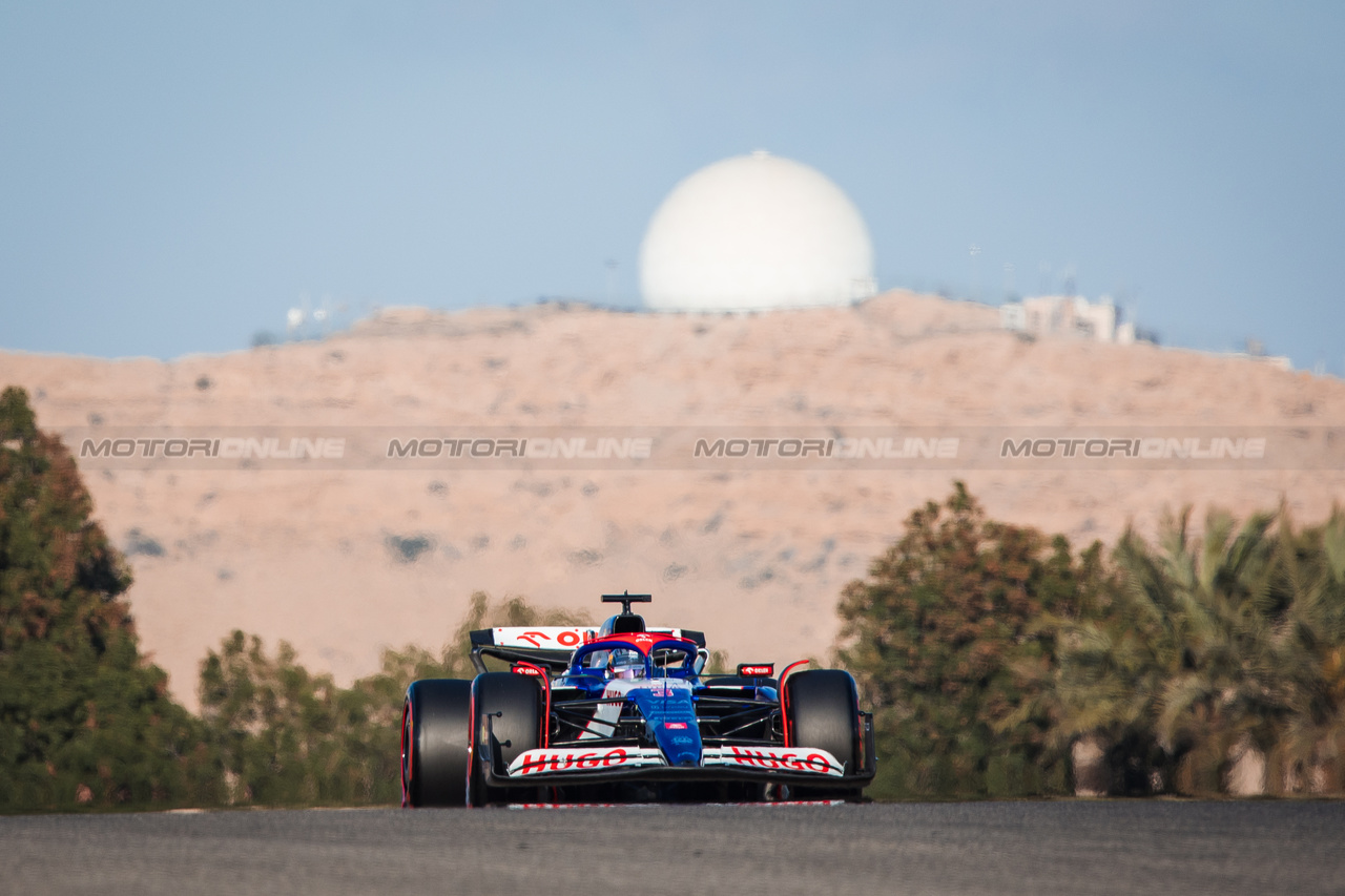 GP BAHRAIN, Daniel Ricciardo (AUS) RB VCARB 01.

01.03.2024. Formula 1 World Championship, Rd 1, Bahrain Grand Prix, Sakhir, Bahrain, Qualifiche Day.

- www.xpbimages.com, EMail: requests@xpbimages.com © Copyright: Bearne / XPB Images