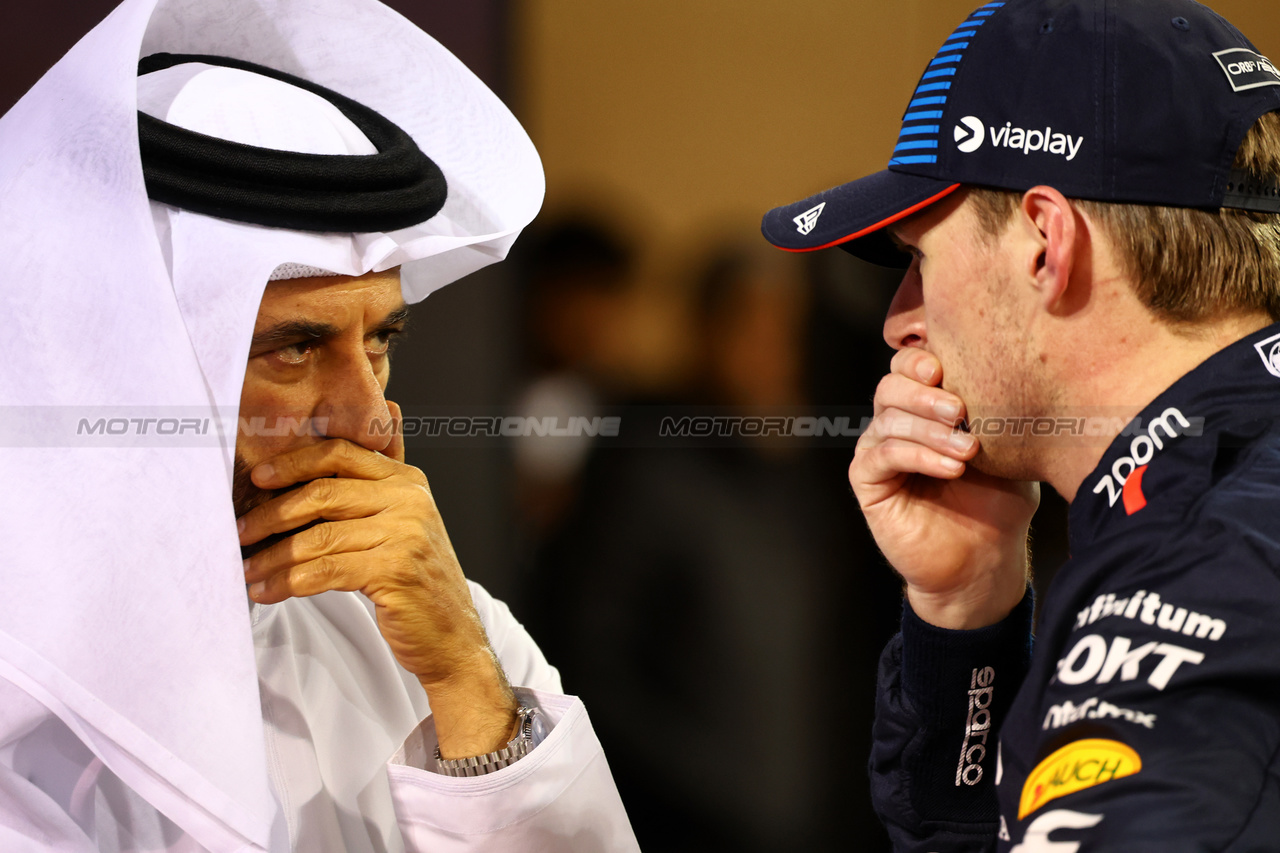 GP BAHRAIN, (L to R): Mohammed Bin Sulayem (UAE) FIA President with pole sitter Max Verstappen (NLD) Red Bull Racing in qualifying parc ferme.

01.03.2024. Formula 1 World Championship, Rd 1, Bahrain Grand Prix, Sakhir, Bahrain, Qualifiche Day.

- www.xpbimages.com, EMail: requests@xpbimages.com © Copyright: Batchelor / XPB Images