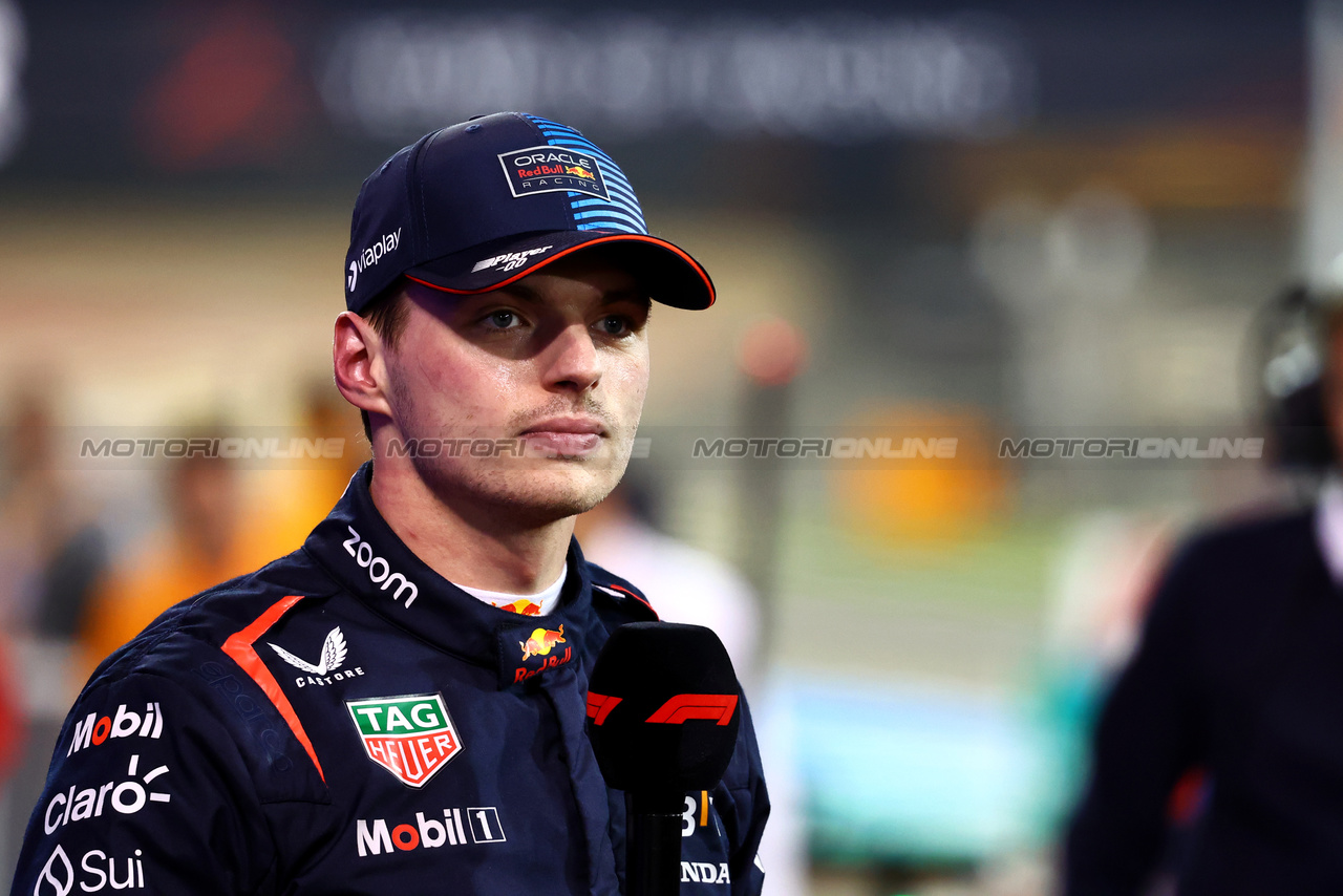 GP BAHRAIN, Pole sitter Max Verstappen (NLD) Red Bull Racing in qualifying parc ferme.

01.03.2024. Formula 1 World Championship, Rd 1, Bahrain Grand Prix, Sakhir, Bahrain, Qualifiche Day.

- www.xpbimages.com, EMail: requests@xpbimages.com © Copyright: Charniaux / XPB Images