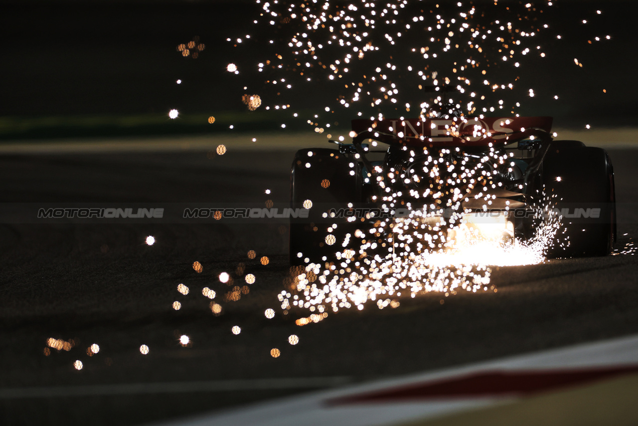 GP BAHRAIN, George Russell (GBR) Mercedes AMG F1 W15 sends sparks flying.

01.03.2024. Formula 1 World Championship, Rd 1, Bahrain Grand Prix, Sakhir, Bahrain, Qualifiche Day.

 - www.xpbimages.com, EMail: requests@xpbimages.com © Copyright: Staley / XPB Images